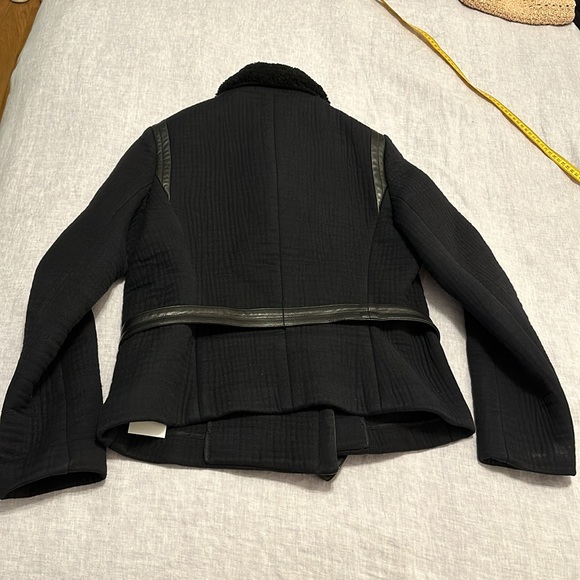 Size 36 IRO Navy Jacket with Shearling Collar and Black Lamb Leather Belt - Picture 5 of 7